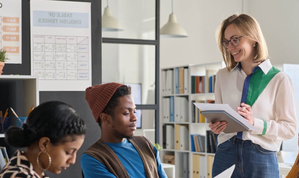 Docentes y alumnos en un entorno de aprendizaje colaborativo